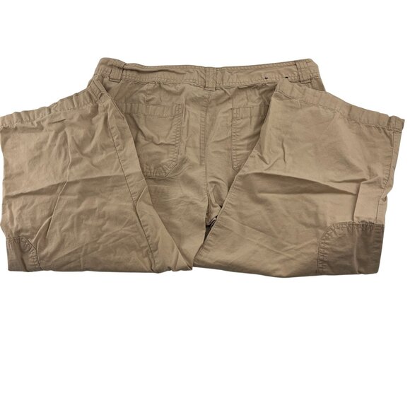 Chaps Women's Capri Pants size 8 Khaki Straight Lightweight - Picture 3 of 5